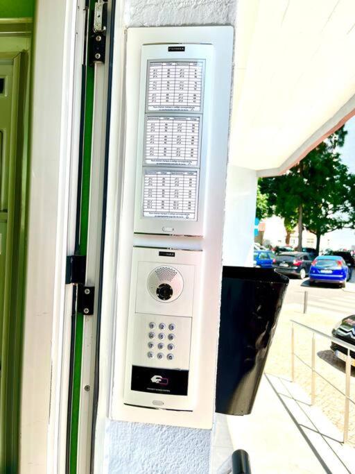 New-Romantic Studio Near The Beach! Paço de Arcos المظهر الخارجي الصورة