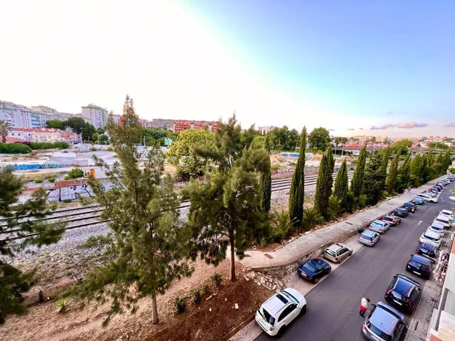 New-Romantic Studio Near The Beach! Paço de Arcos المظهر الخارجي الصورة