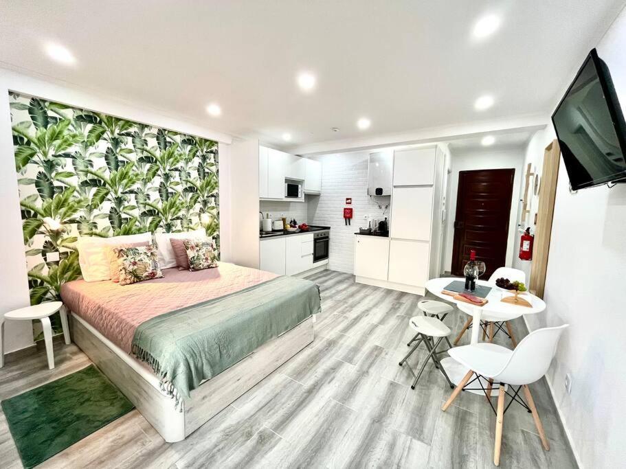 New-Romantic Studio Near The Beach! Paço de Arcos المظهر الخارجي الصورة